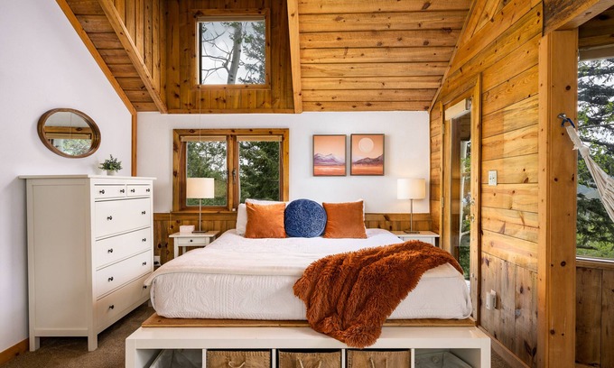 Evergreen Cabina | The Evergreen Castle - Sauna, Trails, Lake, Nature