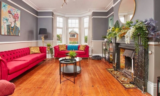 Robin Hood's Bay Villa | The Exquisite Gem of Robins Hood's Bay - Hot Tub