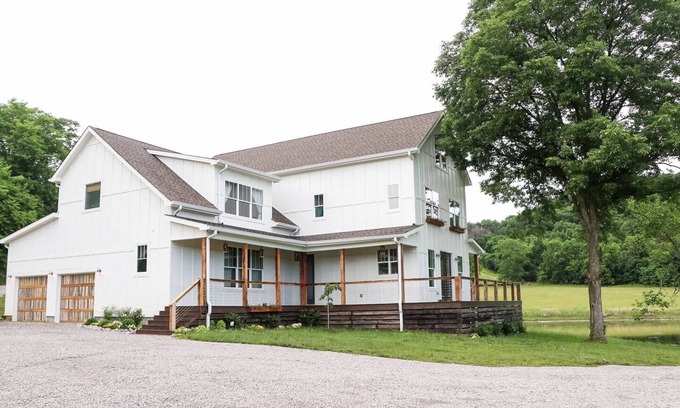 Thompson's Station Casa | The Farm at Water Oak (bodas y grupos grandes)