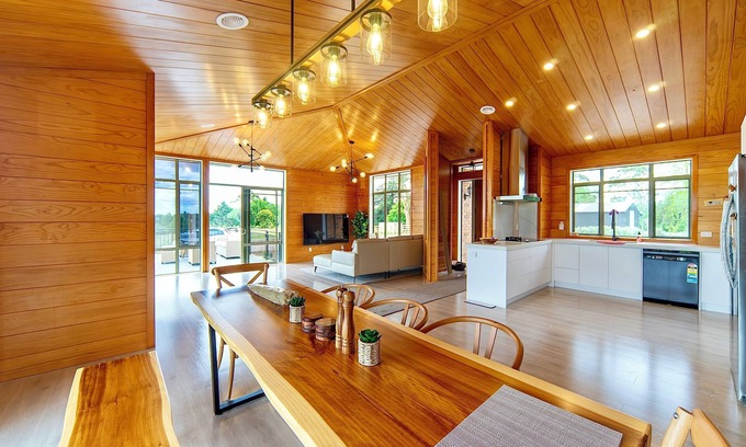 Tamahere Casa | The Farmette on top of the hill, with great views, and friendly animals