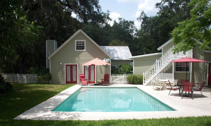 Valrico Casa | The Farmhouse at Country Retreat: un oasis encantador, idílico y que admite mascotas