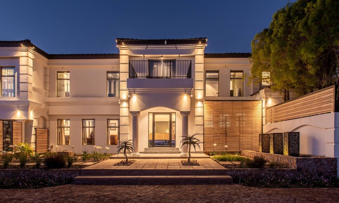 Potchefstroom Hotel | The Feather Hill Boutique Hotel