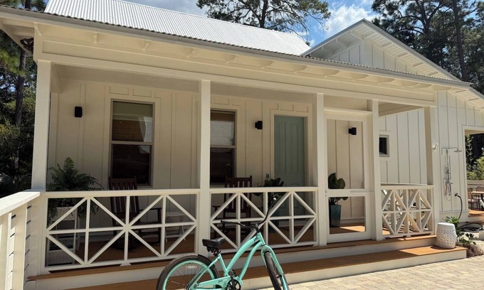 Santa Rosa Beach Apartamento | The Finn Poolside 2 Bedrooms close to all of 30A