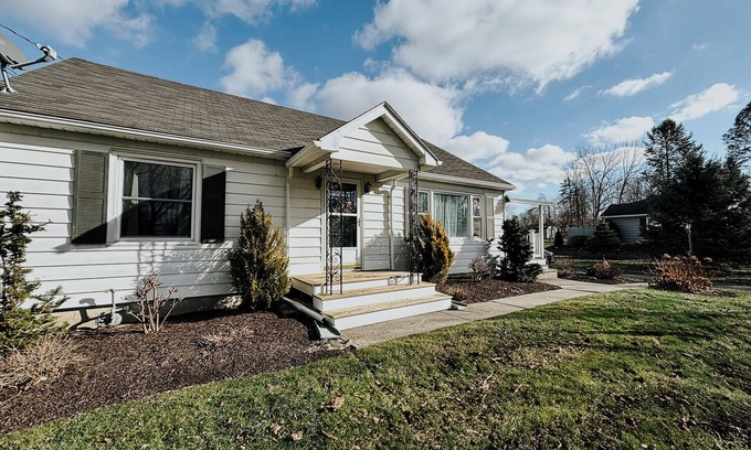 Skaneateles Casa | The Folk Soul - Your charming 2-bedroom Skaneateles get-away