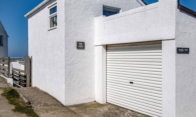 Port Isaac Cabaña | THE FOLLY, pet friendly, with a garden in Port Isaac