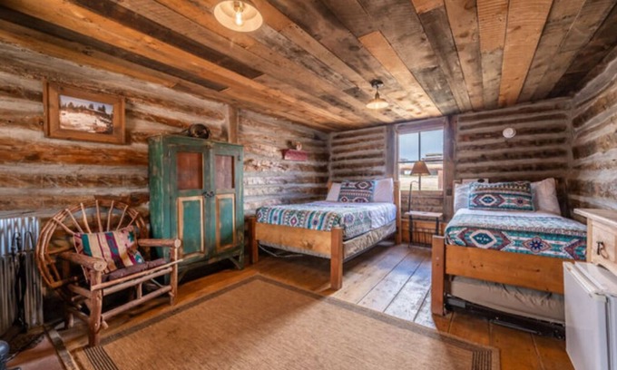 Lake George Cabina | The Foreman Cabin - Pet friendly