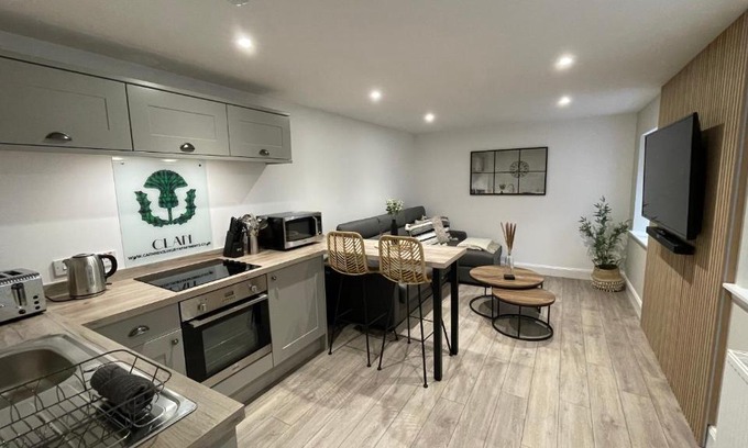 Wick Apartamento | The Forge by Caithness Luxury Apartments NC500 - Elegant Luxury Apartment with Bike store - Sleeps 4