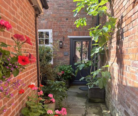 Leominster Casa | The Gardener's Cottage