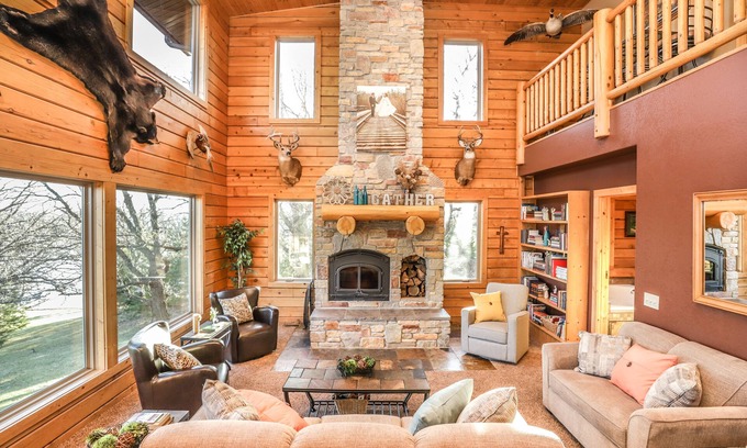 Fergus Falls Casa | The Gathering Lodge is a relaxing, private log house with a stunning view.