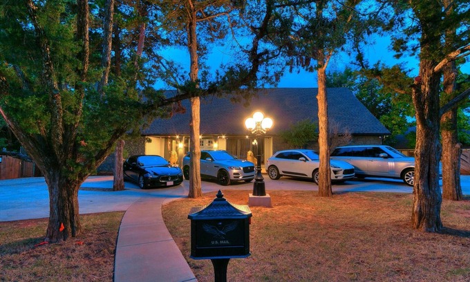 Quail Creek Casa | The Gold Lion Home