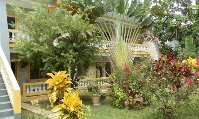 Negril Hotel | The Golden Sunset