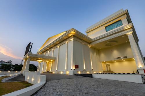 Ujjain Hotel | The Grand Monarch Hotel, Ujjain