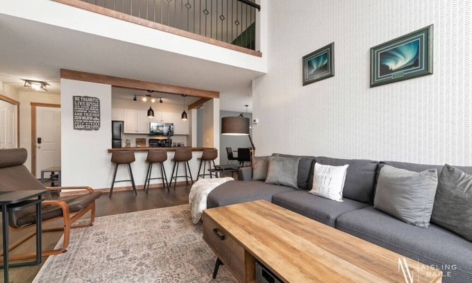 East Kootenay Apartamento | The Grand Peak | Pool | Hot Tub | Fireplace | Gym