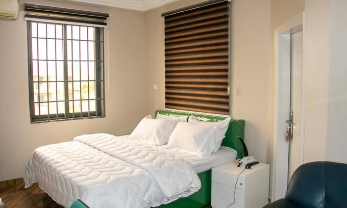 Prampram Cama Y Desayuno | The Grange Hotel