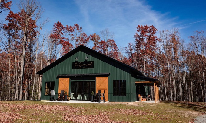 Glen Allen Casa | The Greenwood, a modern barndominium. Cozy, spacious, and private