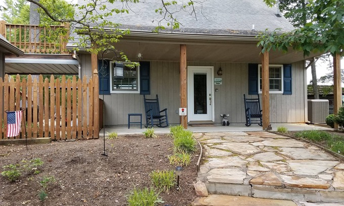 Maynardville Casa | The Grey Goose Lodge en una pendiente gradual al agua!