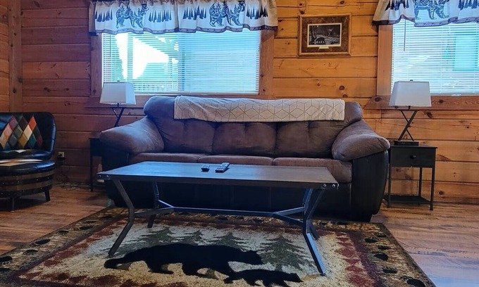 Warrens Cabina | The Grizzly Den Cabin Warrens WI