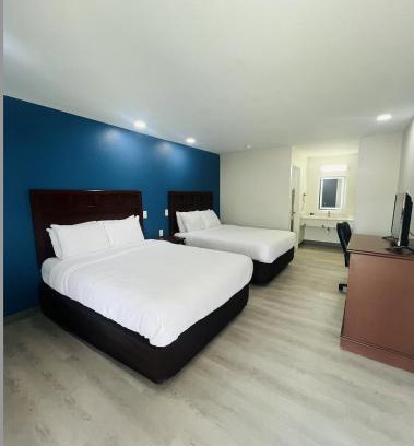 North San Antonio - SAT Hotel | The Hallmark Inn & Suites Newly Renovated Rooms San Antonio Northeast