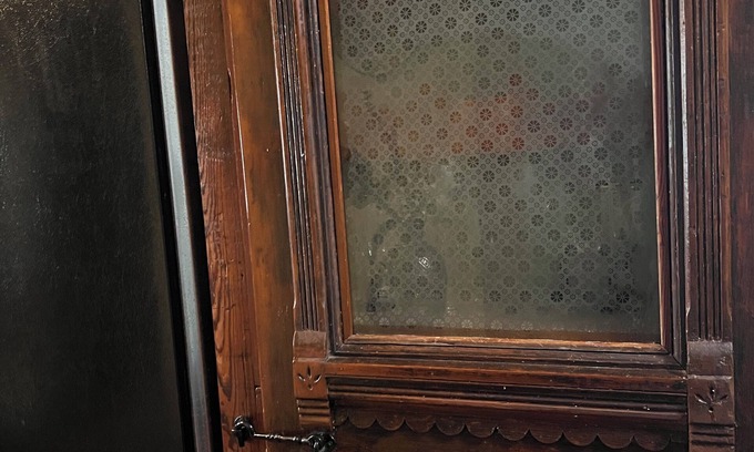 Lawrence Casa | The Hendry House. Beautiful Historic House!