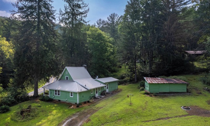 Sylva Casa | The Heritage House (Main House Only)