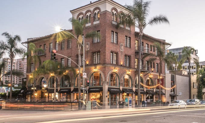 East Village Apartamento | The Historic Broadlind Hotel at Long Beach Convention Center