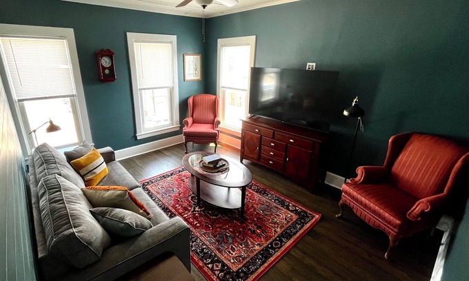 Sheboygan Falls Apartamento | The Historic Downtown Suite