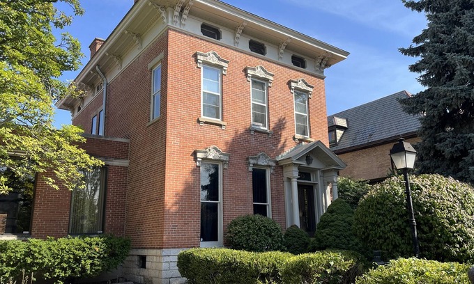 Olde Towne East Casa | The Historic Frank Bonnet House | Pool Table!