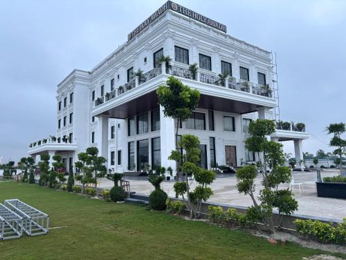 Haraiya Hotel | The Holy Awadh Hotel