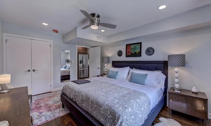 Cherry Apartamento | The Home Collection CLT: 510 Queens