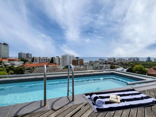 Kareeberg Apartamento | The Honeycomb on S 2 Bedroom Modern, Secure, Central Apartment