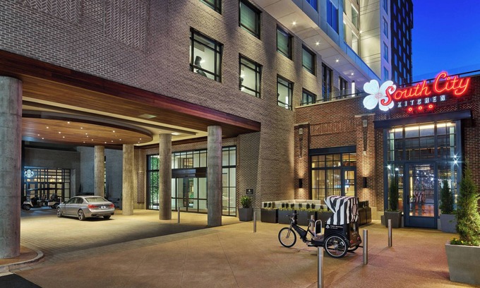 Alpharetta Hotel | The Hotel at Avalon, Autograph Collection