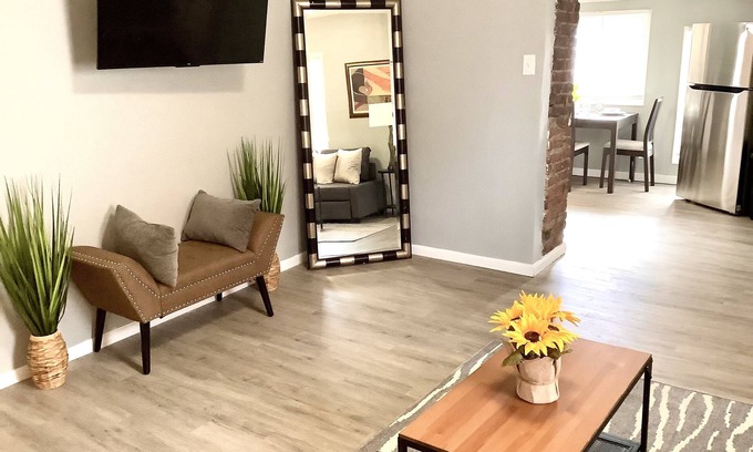 Old Brooklyn Casa | The House Hotels - Whole House Revere