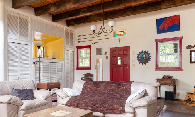 Canoncito Casa | The House of 5 Porches | Pet Friendly, Great Views