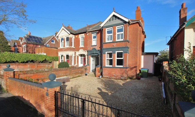 Portswood Casa | The House - Southampton