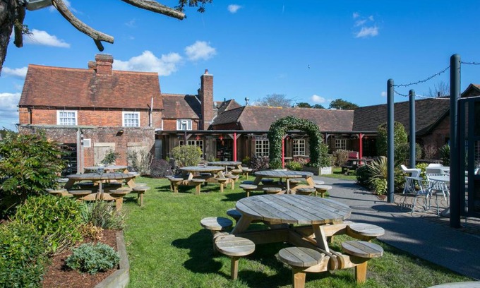 New Forest District Hotel | The Huntsman of Brockenhurst