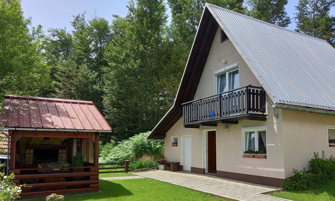 Lokve Casa | Alojamiento de 2 habitaciones en Lokve