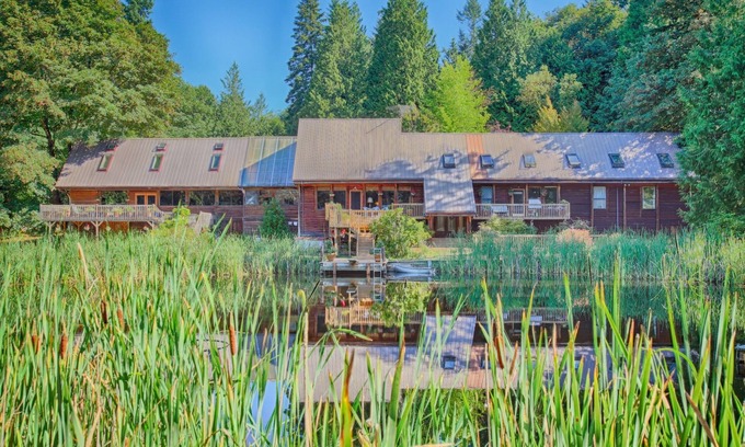 Gig Harbor Casa | El tamaño y el entorno ideales para su reunión de familiares, amigos o grupos grandes.