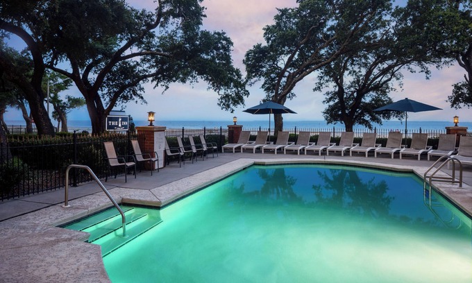 Long Beach Hotel | The Inn at Long Beach