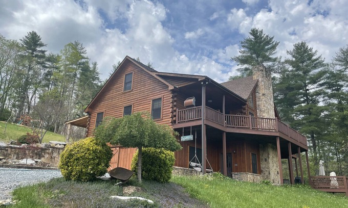 Mars Hill Cabina | El final del viaje, hermosas vistas a la montaña, a 20 minutos de Asheville