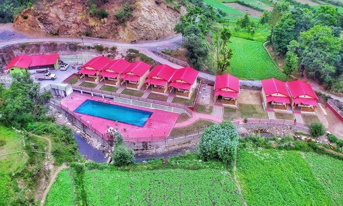 Naina Range Hotel | The Jungle Pool