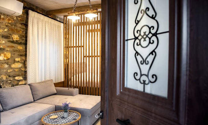 Kanalia Casa | The Lake House Angeliki
