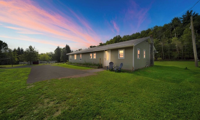 Liberty Casa | The Lake House - Pool, Hot Tub, Sauna