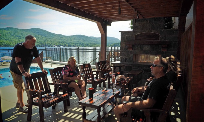 Lake George Hotel | The Lake Motel