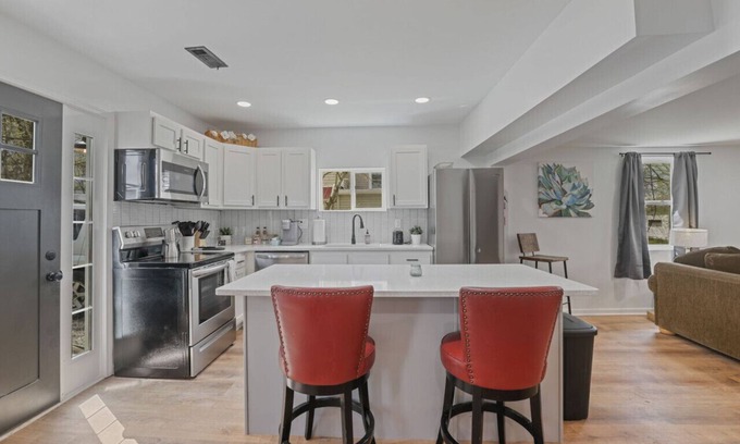 Pataskala Casa | The Landing Spot: 10 min to intel