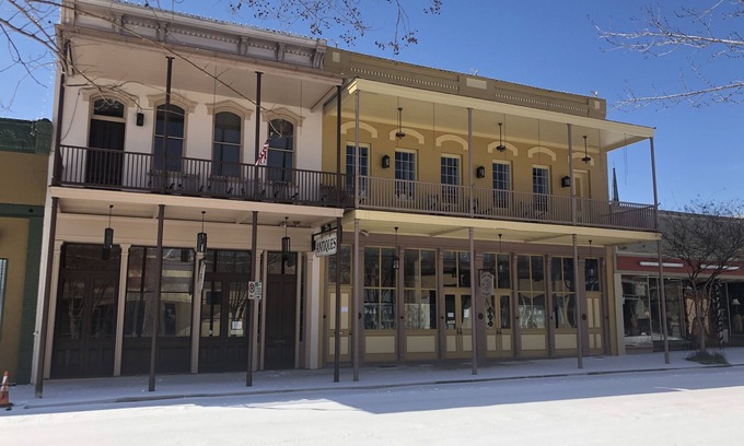 Natchez Casa | The Law Building