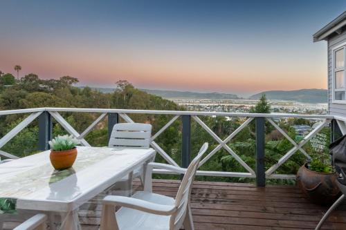 Knysna Apartamento | The League - 6 sleeper, lagoon views, walk to town