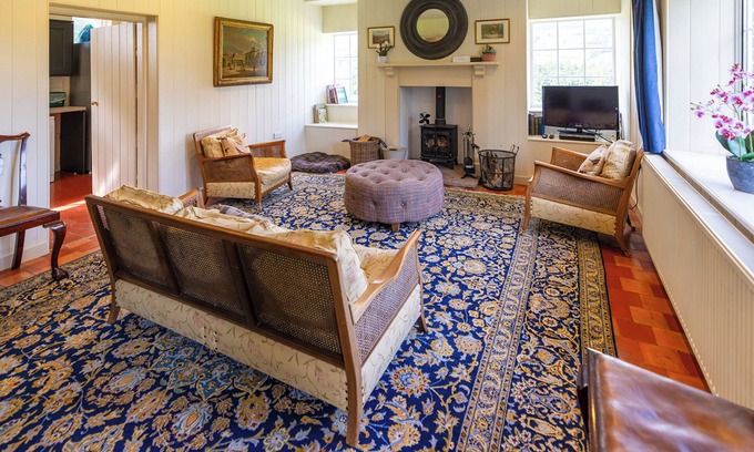 Crickhowell Cabaña | The Library - UK46649