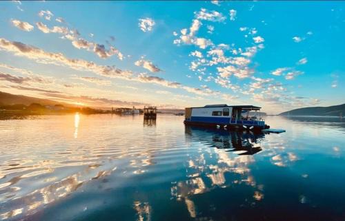 Knysna Alquiler De Eote | The Little Mermaid Knysna houseboat