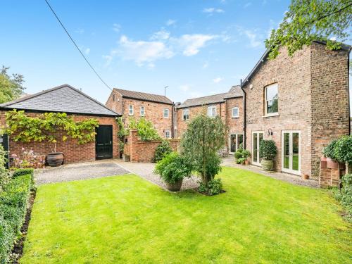 York Casa | The Lodge