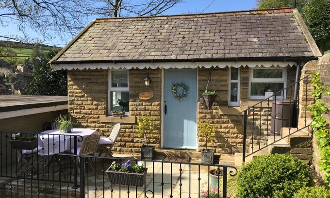 Holmfirth Casa | "The Lodge", Holmfirth